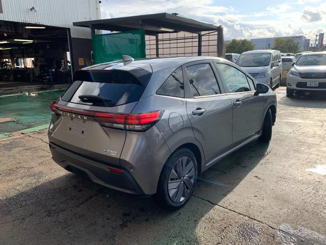 ノート Ｘ　ＦＯＵＲ　メーカーナビ　アラウンドビューモニター　プロパイロット　置くだけ充電　衝突軽減装置　ＥＴＣ２．０　メーカー保障継承渡（3枚目）