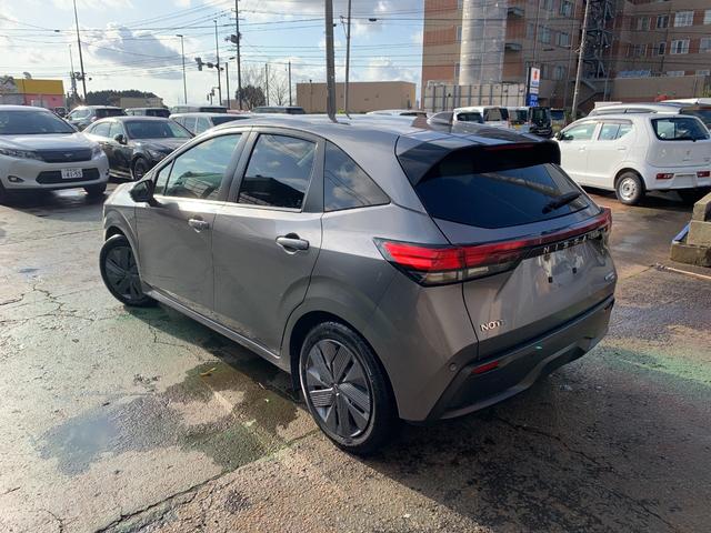 ノート Ｘ　ＦＯＵＲ　メーカーナビ　アラウンドビューモニター　プロパイロット　置くだけ充電　衝突軽減装置　ＥＴＣ２．０　メーカー保障継承渡（5枚目）