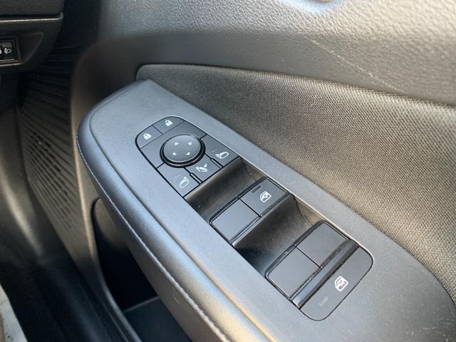 ノート Ｘ　ＦＯＵＲ　メーカーナビ　アラウンドビューモニター　プロパイロット　置くだけ充電　衝突軽減装置　ＥＴＣ２．０　メーカー保障継承渡（20枚目）