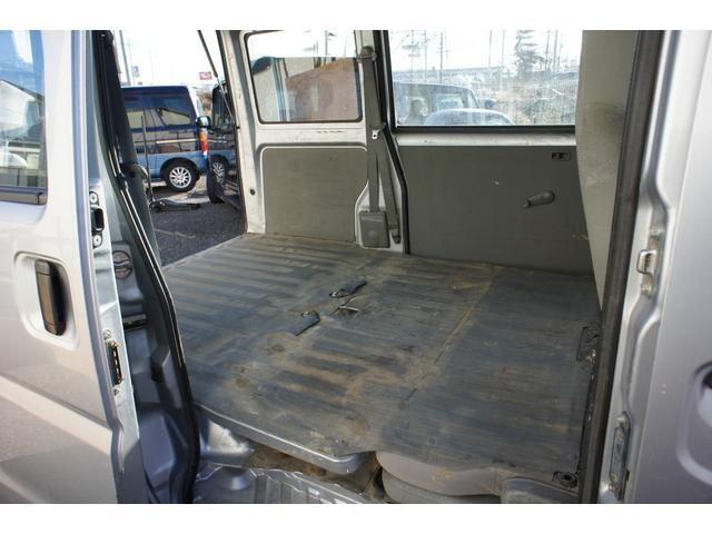 ミニキャブバン ＣＤ　ＣＤハイルーフ　５速マニュアル　パートタイム４ＷＤ（２ＷＤ切替式）　ルーフラック付き　タイミングベルト交換済み　記録簿数枚（11枚目）
