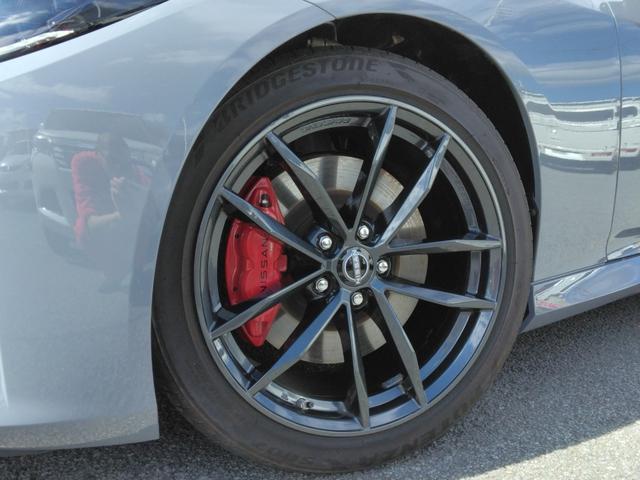 フェアレディＺ バージョンＳ　ディスプレイナビ・バックカメラ・ＬＥＤヘッドライト・純正ＲＥＹＳ１９インチアルミホイール（15枚目）