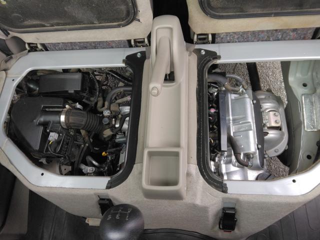 エンジンルームもきれいで、機関の状態も良好です。長く安心してお乗りいただけます。