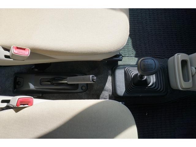 M 4WD 5速MT キーレスキー 電格ミラー 中古社外13AW・新品ノーマルT/中古純正ホイールCP付13SW・新品冬T 純正CDオーディオ 下廻り防錆塗装済 ワンオーナー 禁煙車(28枚目)