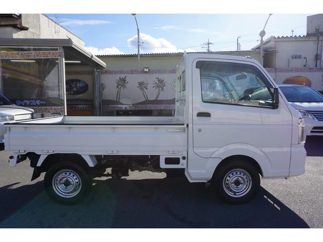 KCエアコン・パワステ P/T4WD 純正フロアゴムマット・ドアバイザー・アオリモール・ゲートチェーン・荷台ゴムマット 純正12インチSW・夏タイヤ/社外12インチSW・冬タイヤ 下廻り防錆塗装済/内外装フルクリーニング済(17枚目)