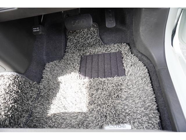 キューブ １５Ｘ　Ｖセレクション　禁煙車　ＥＴＣ　バックカメラ　ナビ　フルセグＴＶ　ＤＶＤ再生　Ｂｌｕｅｔｏｏｔｈ　ＳＤ　ＵＳＢ　ＡＵＸ再生　スマートキー　電動格納ミラー　記録簿　車検整備付　夏冬タイヤ付　下回り防錆塗装済み（32枚目）