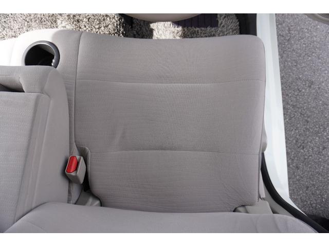 キューブ １５Ｘ　Ｖセレクション　禁煙車　ＥＴＣ　バックカメラ　ナビ　フルセグＴＶ　ＤＶＤ再生　Ｂｌｕｅｔｏｏｔｈ　ＳＤ　ＵＳＢ　ＡＵＸ再生　スマートキー　電動格納ミラー　記録簿　車検整備付　夏冬タイヤ付　下回り防錆塗装済み（34枚目）
