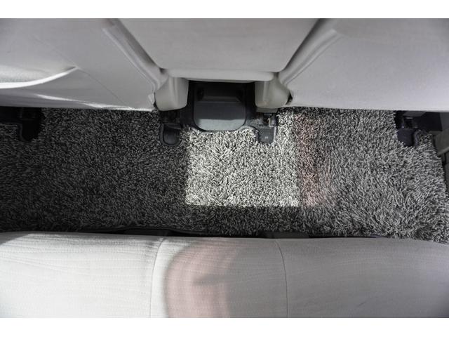 キューブ １５Ｘ　Ｖセレクション　禁煙車　ＥＴＣ　バックカメラ　ナビ　フルセグＴＶ　ＤＶＤ再生　Ｂｌｕｅｔｏｏｔｈ　ＳＤ　ＵＳＢ　ＡＵＸ再生　スマートキー　電動格納ミラー　記録簿　車検整備付　夏冬タイヤ付　下回り防錆塗装済み（45枚目）