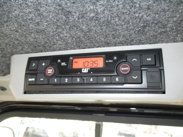 日本 　ＣＡＴ　９０１Ｃ２　ホイールローダー　４ＷＤ　バケット容量０．４ｍ３　使用時間４２１．６ｈ　Ｈ３０〜Ｒ６特定自主検査済　スノータイヤ　前後作業灯　室内ヒーター　ＡＭラジオ　ＡＵＸ（29枚目）