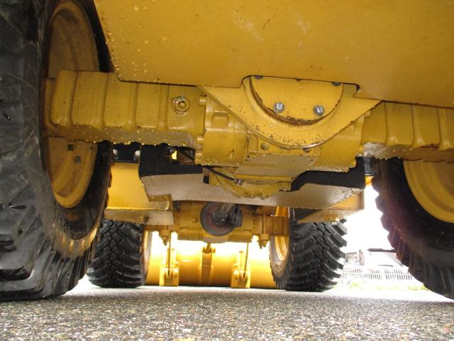 日本 　ＣＡＴ　９０１Ｃ２　ホイールローダー　４ＷＤ　バケット容量０．４ｍ３　使用時間４２１．６ｈ　Ｈ３０〜Ｒ６特定自主検査済　スノータイヤ　前後作業灯　室内ヒーター　ＡＭラジオ　ＡＵＸ（34枚目）