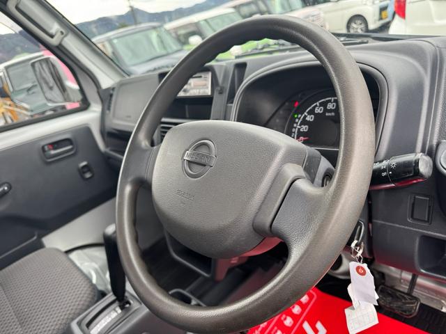 NT100クリッパートラック 4WD オートマ エアコン パワステ キーレス パワーウインド CDデッキ(12枚目)