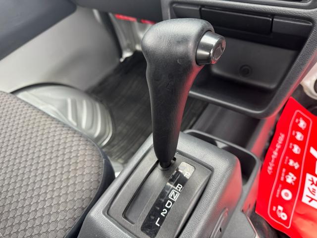 NT100クリッパートラック 4WD オートマ エアコン パワステ キーレス パワーウインド CDデッキ(16枚目)