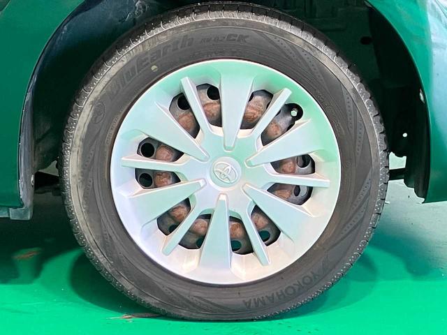 足元を変えるだけで車のイメージがかなり変わります。かっこいい存在感のある一台です。