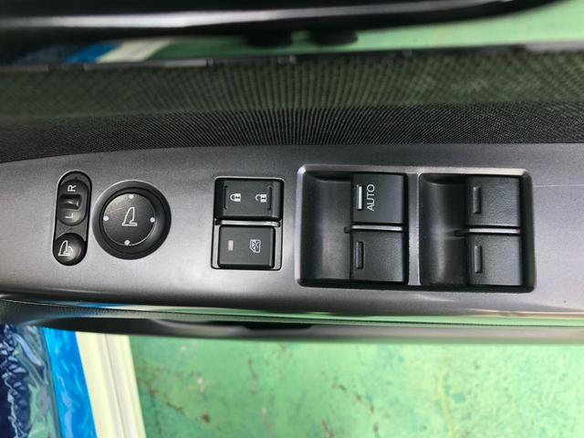 N-BOXカスタム 2トーンカラースタイル G・ターボLパッケージ メモリーナビ Bluetooth 後席モニター 両側電動スライドドア バックカメラ ETC LEDライト ベンチシート チップアップシート スマートキー(24枚目)