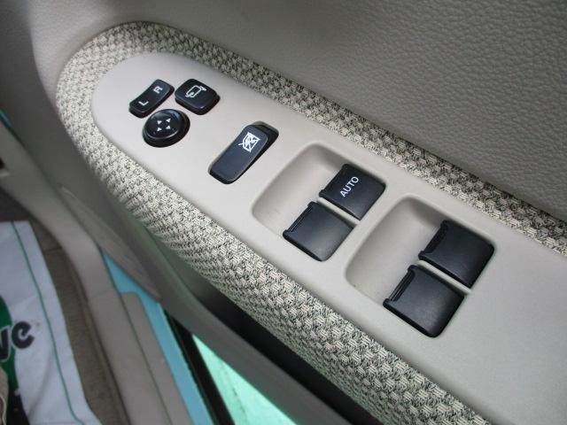 X 4WD Sヒータ オートエアコン 盗難防止装置 アイドリングストップ スマートキー ベンチシート オートライト ABS WエアB(18枚目)