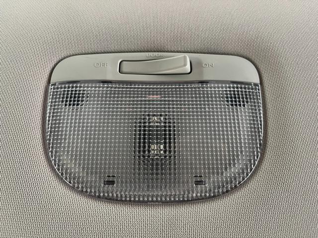 ＸＶ ２．０ｉ－Ｓ　アイサイト　４ＷＤ　Ｂモニター　ＥＴＣ２．０　社外メモリナビ　Ｂｌｕｅｔｏｏｔｈ　ＣＤ　ＤＶＤ　フルセグＴＶ　Ａクルコン　レーンキープ　アイドリングストップ　衝突軽減Ｂ　電動Ｐシート　フォグ　オートＬＥＤ（41枚目）