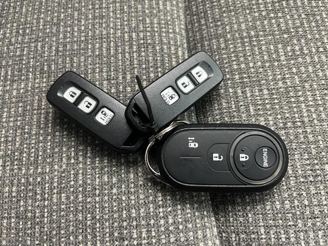 Ｎ－ＢＯＸ Ｇ・Ｌホンダセンシング　４ＷＤ　左側電動スライドドア　クルコン　バックモニター　ＥＴＣ　純正メモリナビ　Ｂｌｕｅｔｏｏｔｈ　ＵＳＢ　ＣＤ　ＤＶＤ　フルセグＴＶ　シートヒーター　チップアップシート　オートライト（24枚目）