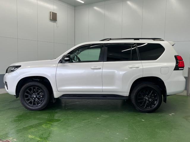 ランドクルーザープラド TX Lパッケージ マットブラックエディション 4WD サンルーフ ルーフレール 全方位モニター ETC2.0 純正メモリナビ Bluetooth USB Aクルコン 本革 Sヒーター Sクーラー スマートキー フォグ オートLEDライト(9枚目)