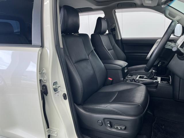 ランドクルーザープラド TX Lパッケージ マットブラックエディション 4WD サンルーフ ルーフレール 全方位モニター ETC2.0 純正メモリナビ Bluetooth USB Aクルコン 本革 Sヒーター Sクーラー スマートキー フォグ オートLEDライト(10枚目)