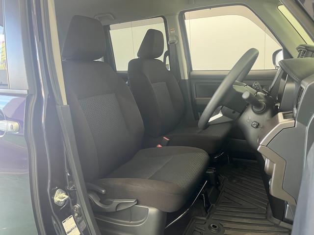 車を運転する際には運転席の存在は欠かせません。しっかりとチェックしたいポイントですね。