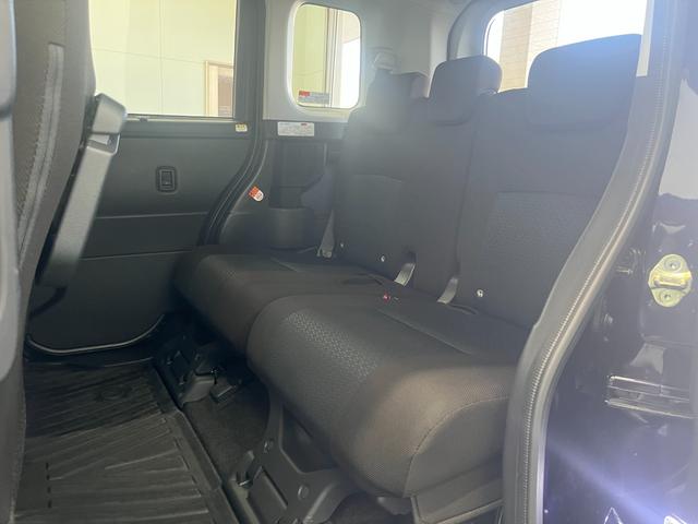 ご家族など大切な方を乗せるリアシートです。乗り心地が気になりますね。