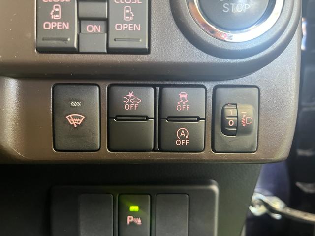 ワイパーデアイサー／衝突軽減ブレーキ／横滑り防止装置／アイドリングストップ／光軸調整ダイアル