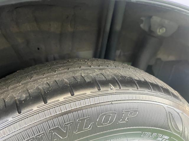 後ろ左タイヤ溝