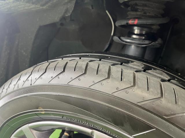 前左タイヤ溝