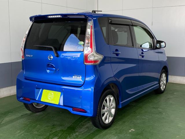 デイズ ハイウェイスター　Ｘ　４ＷＤ　全方位モニター　純正ＳＤナビ　Ｂｌｕｅｔｏｏｔｈ　ＣＤ　ＤＶＤ　フルセグＴＶ　シートヒーター　アイドリングストップ　衝突軽減ブレーキ　寒冷地仕様　盗難防止装置　フォグ　オートＨＩＤ（6枚目）