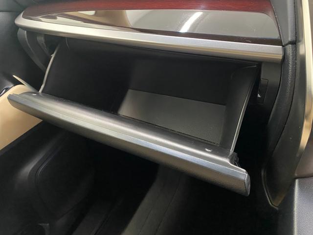 ヴェルファイア 2.5X 4WD 3列 両電スラ 後席モニター ETC 社外SDナビ Bluetooth CD DVD フルセグTV クルコン スマートキー Aストップ ウォークスルー フルフラット フォグ オートLED(36枚目)