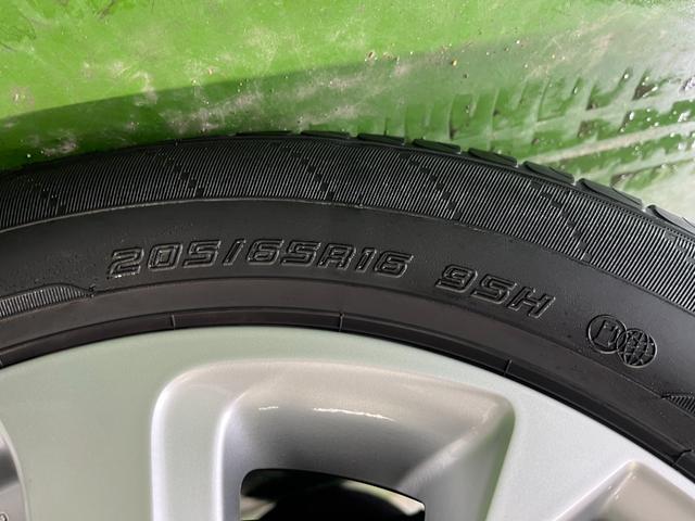 ヤリスクロス Ｇ　４ＷＤ　全方位モニター　ＥＴＣ　純正メモリナビ　Ｂｌｕｅｔｏｏｔｈ　ＵＳＢ　Ａクルコン　車線逸脱警報　車両接近通報　アイドリングストップ　運転モード切替　コーナーセンサー　フォグ　オートＬＥＤ（48枚目）