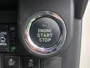 プッシュスタートですのでエンジンの始動もボタンを押すだけです
