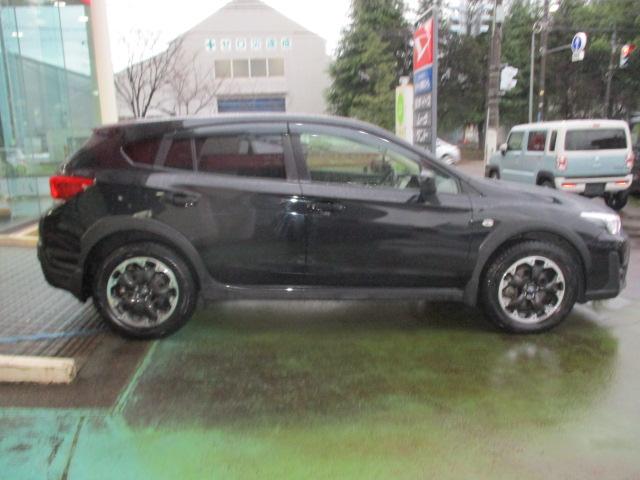 ＸＶ １．６ｉ－Ｌ　アイサイト　４ＷＤ　衝突被害軽減ブレーキ　ブラックレザーシート　純正ブルートゥースナビ　Ｂカメラ　ＬＥＤヘッドライト　クルーズコントロール　純正１７アルミ　フロントパワーシート　電動パーキングブレーキ　ＥＴＣ（5枚目）