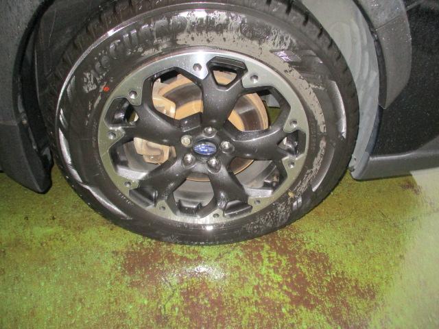 ＸＶ １．６ｉ－Ｌ　アイサイト　４ＷＤ　衝突被害軽減ブレーキ　ブラックレザーシート　純正ブルートゥースナビ　Ｂカメラ　ＬＥＤヘッドライト　クルーズコントロール　純正１７アルミ　フロントパワーシート　電動パーキングブレーキ　ＥＴＣ（6枚目）