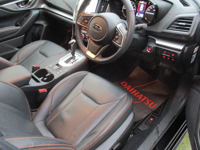 ＸＶ １．６ｉ－Ｌ　アイサイト　４ＷＤ　衝突被害軽減ブレーキ　ブラックレザーシート　純正ブルートゥースナビ　Ｂカメラ　ＬＥＤヘッドライト　クルーズコントロール　純正１７アルミ　フロントパワーシート　電動パーキングブレーキ　ＥＴＣ（10枚目）