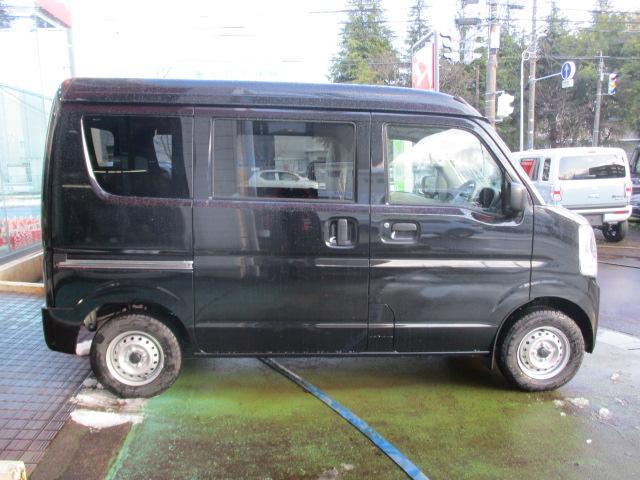 エブリイ ＰＡリミテッド　４ＷＤ　ＣＶＴ　衝突被害軽減ブレーキ　コーナーセンサー　プライバシーガラス　キーレス　ハイルーフ　ＡＢＳ　エアコン　パワステ　パワーウインド　集中ドアロック　ＡＭ／ＦＭチューナー（6枚目）