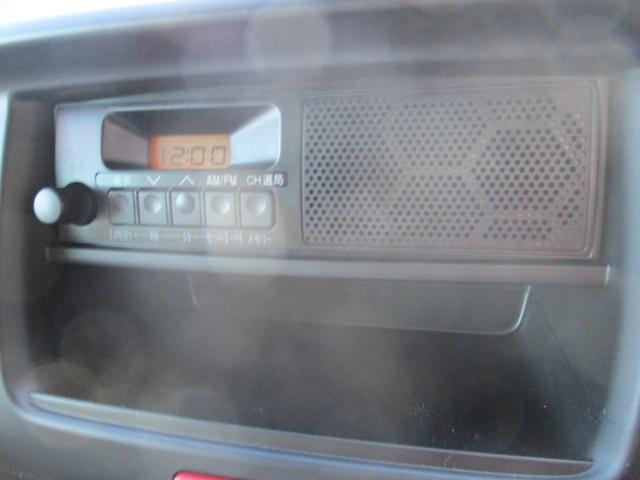 エブリイ ＰＡリミテッド　４ＷＤ　ＣＶＴ　衝突被害軽減ブレーキ　コーナーセンサー　プライバシーガラス　キーレス　ハイルーフ　ＡＢＳ　エアコン　パワステ　パワーウインド　集中ドアロック　ＡＭ／ＦＭチューナー（14枚目）