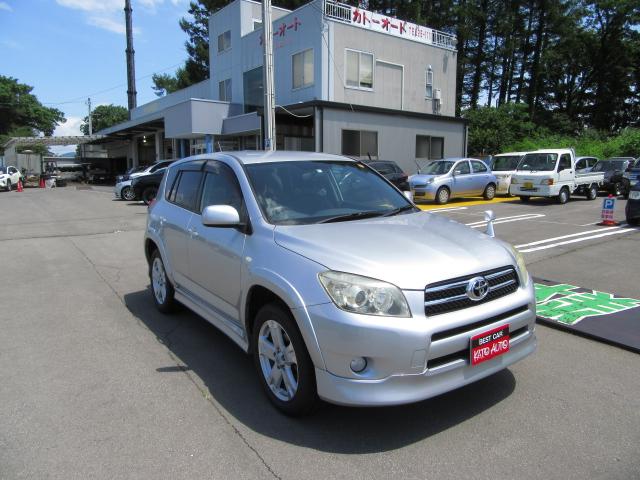 ＲＡＶ４ スポーツ　ナビ　スタットレスホイール付き　ノーマルタイヤホイール　ＥＴＣ　４ＷＤ　ＨＩＤライト　衝突安全ボディ　キーレス　１８インチアルミ　ＡＢＳ　横滑り防止　エアバッグ　基本装備　走行距離９万キロ台（4枚目）