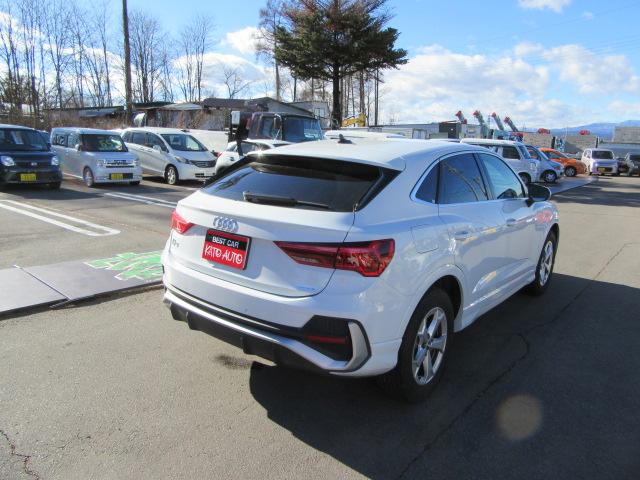 ３５ＴＦＳＩ　Ｓライン　ワンオーナー車　スタッドレスタイヤホイール付き　ノーマルタイヤホイール付き　ナビ　ＥＴＣ　前後ドライブレコーダー　バックカメラ　パワーバックドア　クルーズコントロール(6枚目)