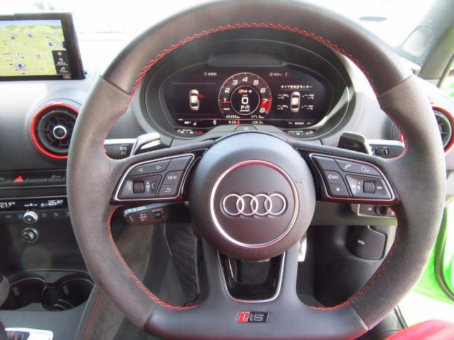 ＲＳ３ ベースグレード　スタッドレスタイヤホイール付　ナビ　ＥＴＣ　バックカメラ　ワンオーナー車　禁煙　プロテクションコートハイスペック施工車（21枚目）