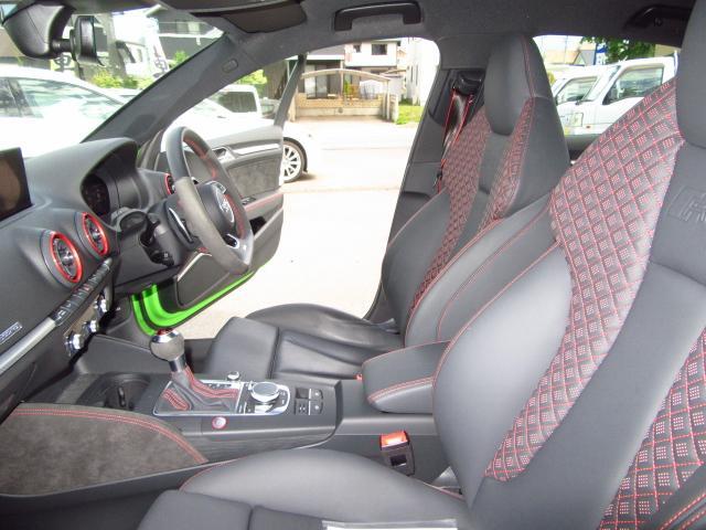 ＲＳ３ ベースグレード　スタッドレスタイヤホイール付　ナビ　ＥＴＣ　バックカメラ　ワンオーナー車　禁煙　プロテクションコートハイスペック施工車（43枚目）
