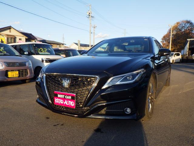 クラウンハイブリッド Ｓ　セーフティパッケージプラス　ローダウン（純正サスあり）　ナビ　ＥＴＣ車載器　バックガイドモニター　アクティブクルーズ　電動シート　シートヒータ　スマートキー（3枚目）