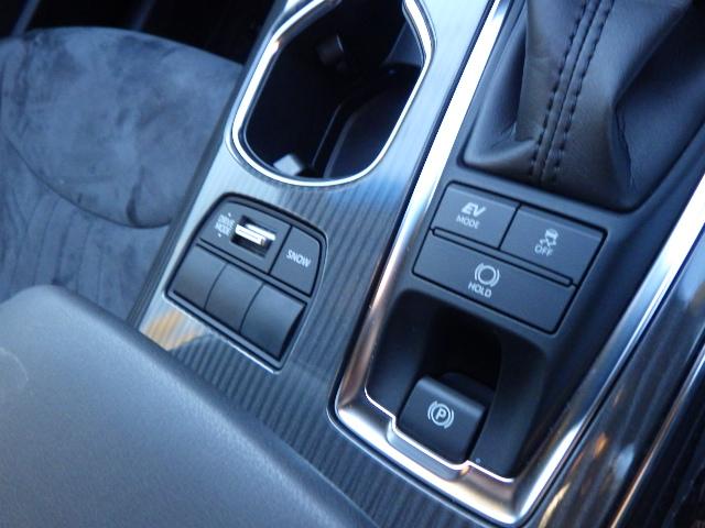 クラウンハイブリッド Ｓ　セーフティパッケージプラス　ローダウン（純正サスあり）　ナビ　ＥＴＣ車載器　バックガイドモニター　アクティブクルーズ　電動シート　シートヒータ　スマートキー（19枚目）