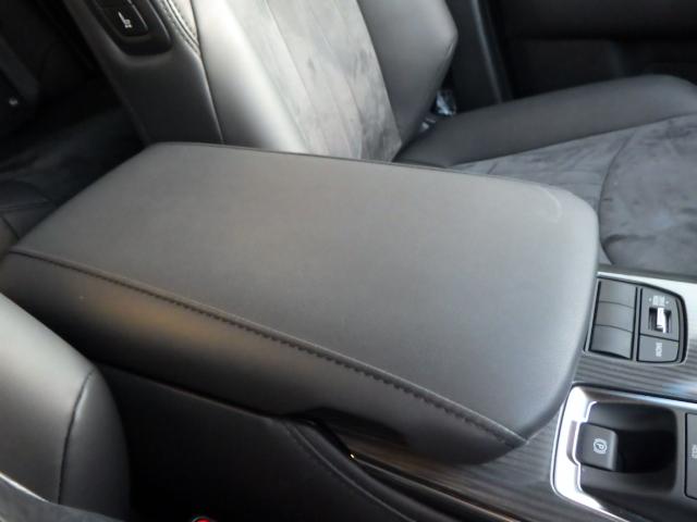 クラウンハイブリッド Ｓ　セーフティパッケージプラス　ローダウン（純正サスあり）　ナビ　ＥＴＣ車載器　バックガイドモニター　アクティブクルーズ　電動シート　シートヒータ　スマートキー（20枚目）