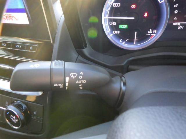 クラウンハイブリッド Ｓ　セーフティパッケージプラス　ローダウン（純正サスあり）　ナビ　ＥＴＣ車載器　バックガイドモニター　アクティブクルーズ　電動シート　シートヒータ　スマートキー（24枚目）