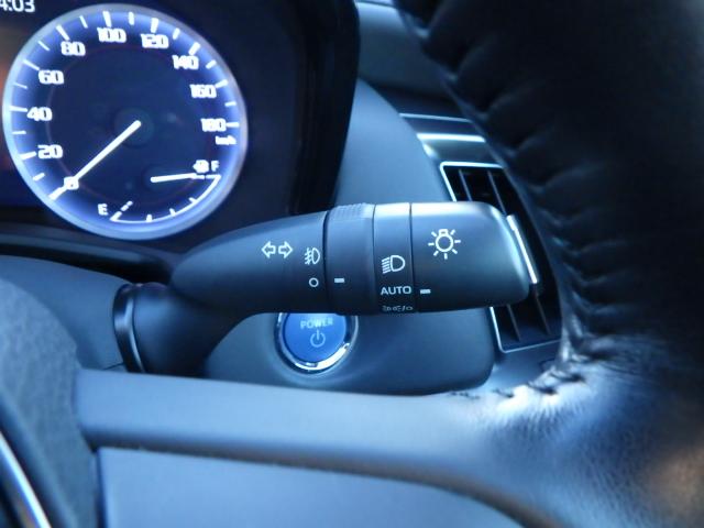 クラウンハイブリッド Ｓ　セーフティパッケージプラス　ローダウン（純正サスあり）　ナビ　ＥＴＣ車載器　バックガイドモニター　アクティブクルーズ　電動シート　シートヒータ　スマートキー（26枚目）