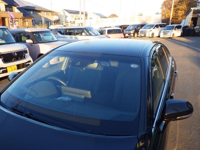 クラウンハイブリッド Ｓ　セーフティパッケージプラス　ローダウン（純正サスあり）　ナビ　ＥＴＣ車載器　バックガイドモニター　アクティブクルーズ　電動シート　シートヒータ　スマートキー（50枚目）