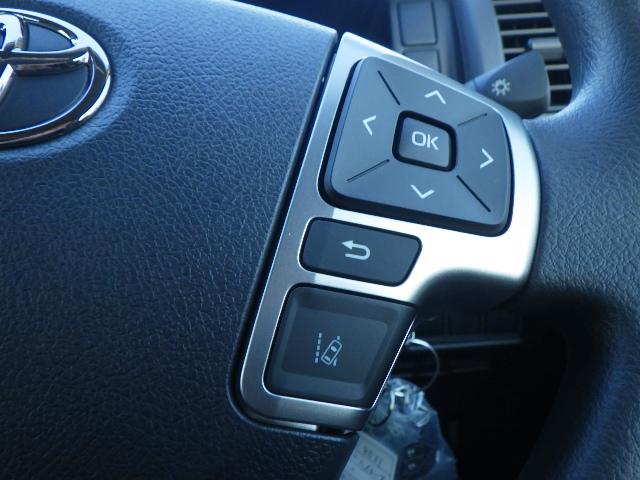 ハイエースバン ＤＸ　ＧＬパッケージ　登録済み未使用車　オーディオレス　ＬＥＤヘッドランプ　ＰＶＭ　デジタルインナーミラー　リヤクーラー＆ヒーター　両側イージークローザー　６人乗り（18枚目）