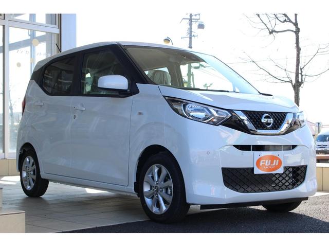 X 届出済未使用車 アラウンドビューモニター 衝突被害軽減ブレーキ アイドリングストップ スマートキー プッシュスタート クリアランスソナー 電動格納ドアミラー オートエアコン 純正アルミホイール(4枚目)