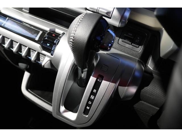 ハイブリッドMZ 登録済未使用車 4WD LEDヘッドライト 衝突被害軽減ブレーキ アイドリングストップ クルーズコントロール スマートキー シートヒーター ヒルディセントコントロール オートライト アルミホイール(6枚目)