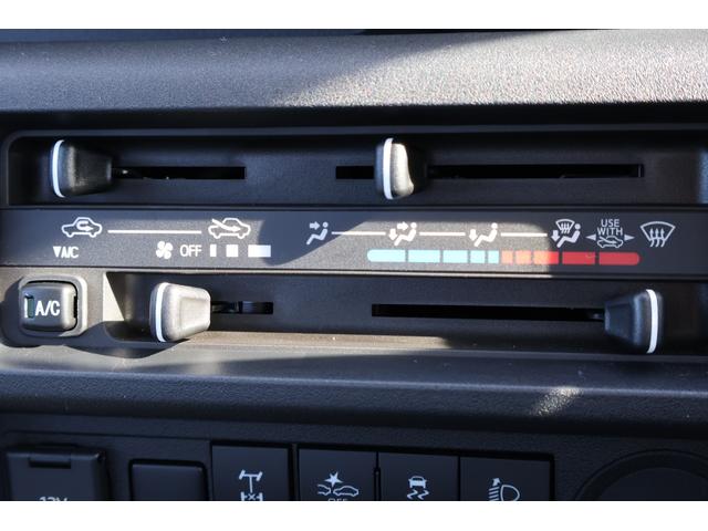 サンバートラック ＴＡ　４ＷＤ　５速ＭＴ　衝突被害軽減ブレーキ　パーキングセンサー　アイドリングストップ　横滑り防止装置　荷台作業灯　オートライト　ＡＭ・ＦＭラジオ再生（21枚目）